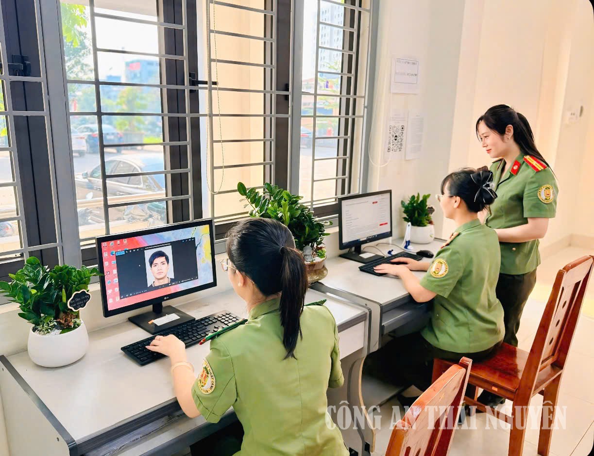Hủy giá trị sử dụng hộ chiếu nếu quá 12 tháng không đến nhận kết quả