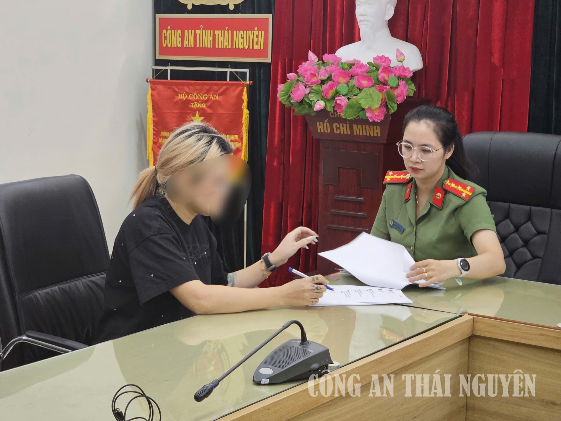 Cơ quan Công an làm việc với N.T.T.D