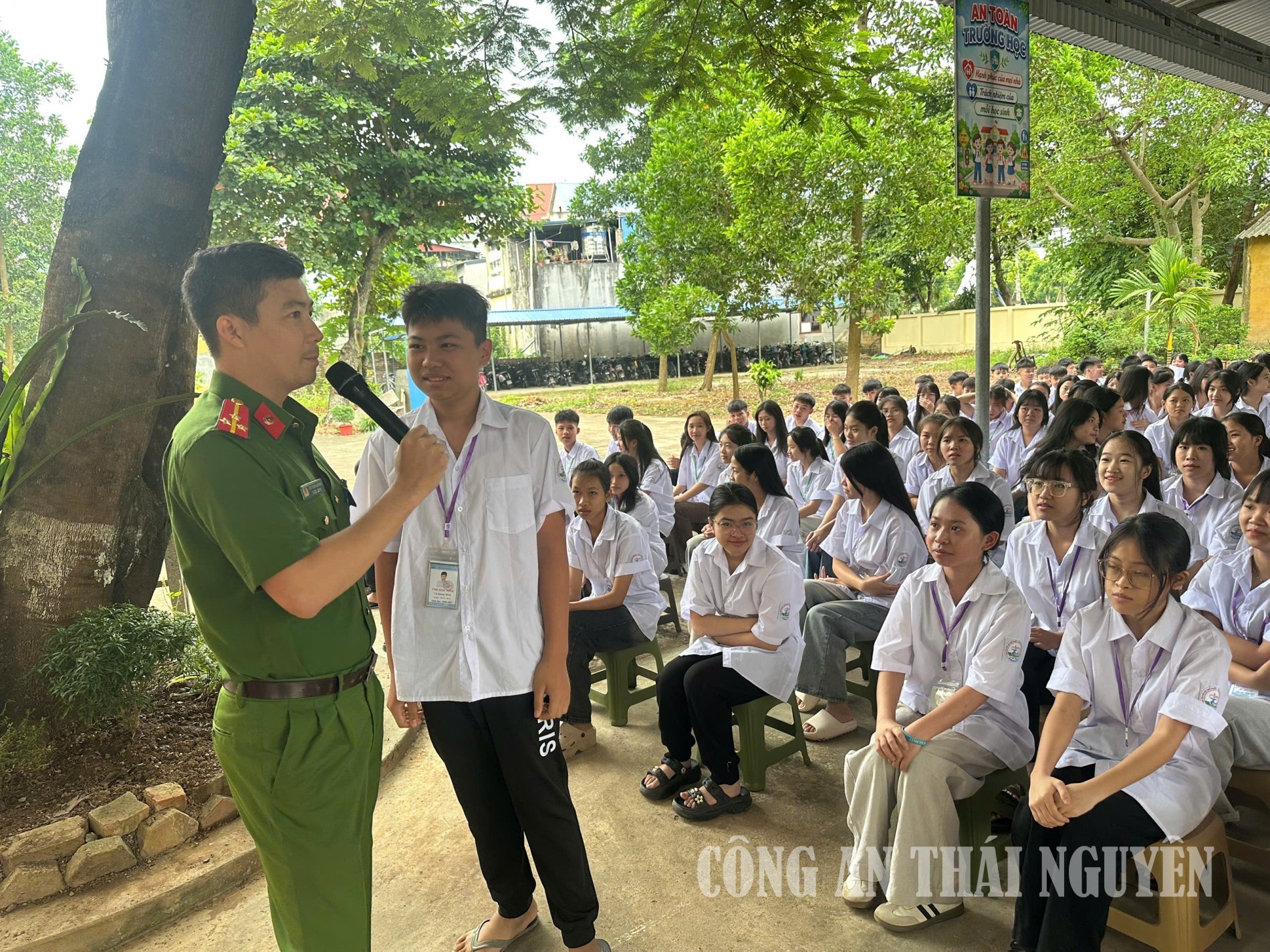 4 Linh sơn tuyên truyền