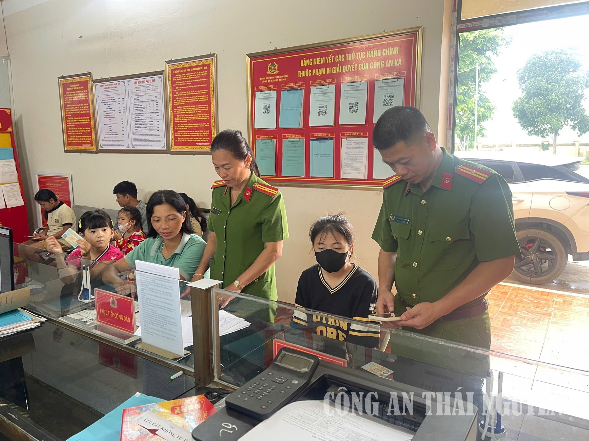 Ảnh 01 Hợp thành giải quyết thủ tục hành chính