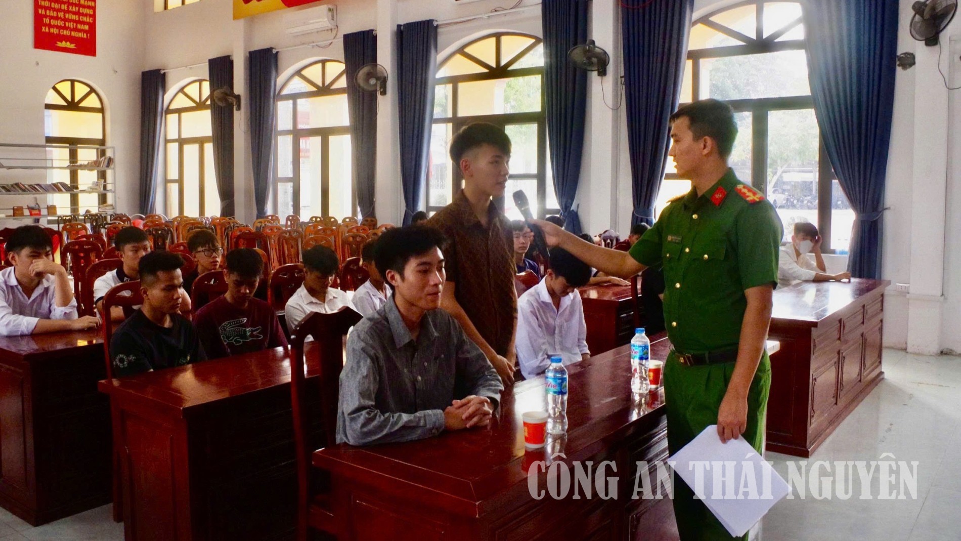 Phúc Thuận tuyên truyền pháp luật cho thanh thiếu niên