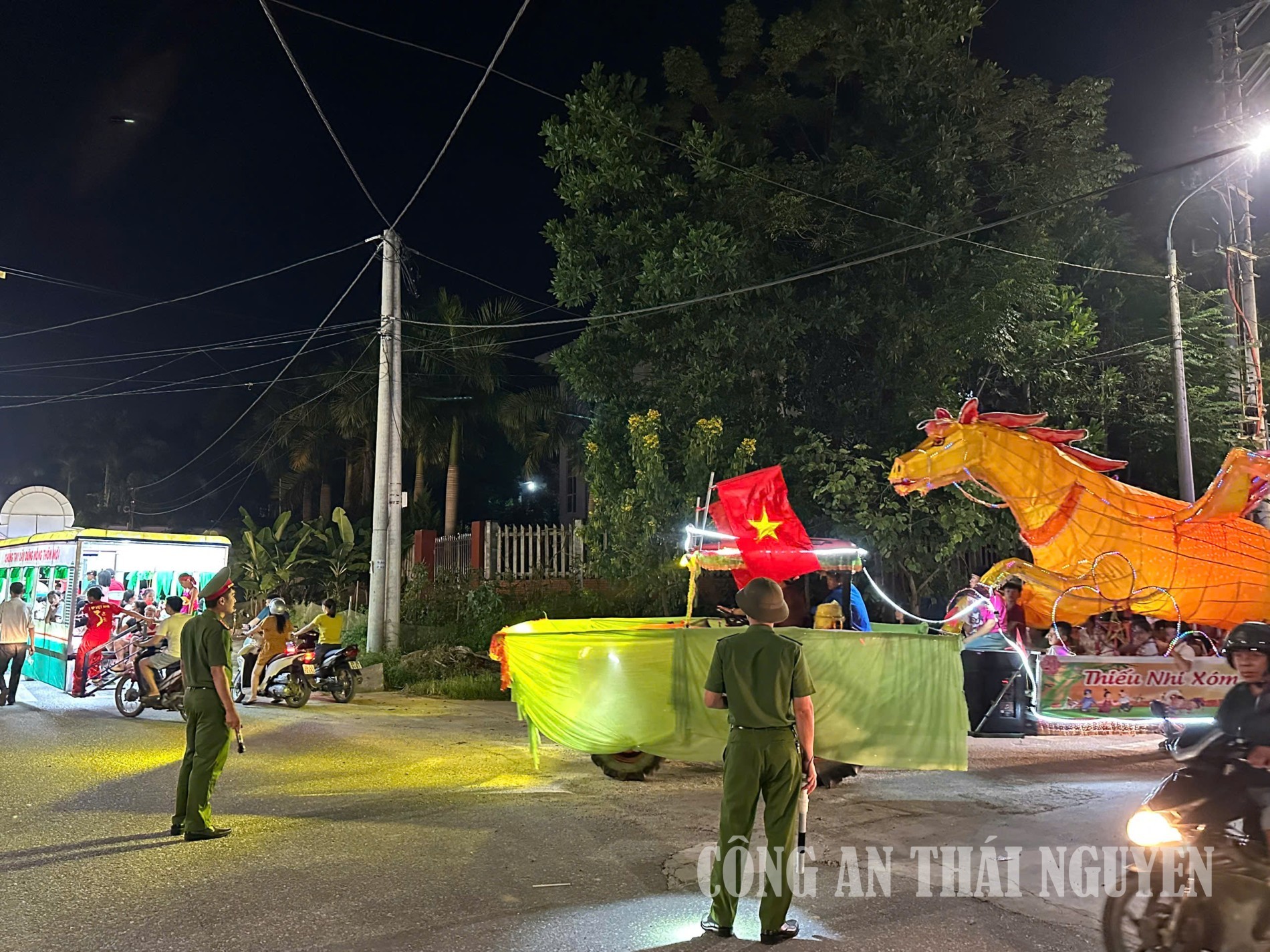 Ảnh 3 Công an xã Định Hóa đảm bảo an ninh trật tự các hoạt động trong dịp tết Trung thu năm 2026