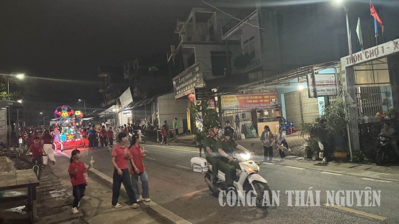Công an xã Bằng Vân bảo đảm an ninh, trật tự các hoạt động trung thu.