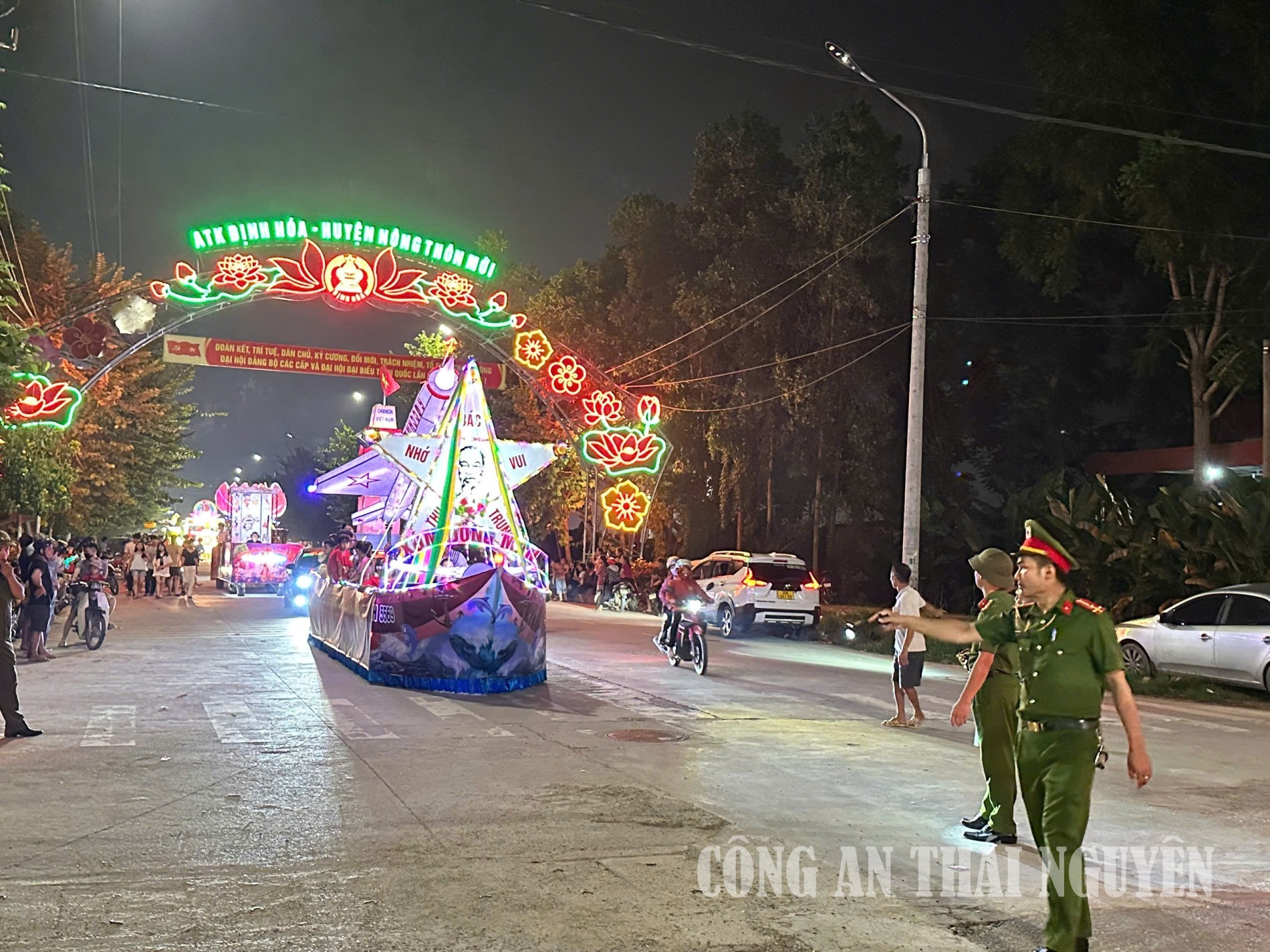CAX DINH HOA