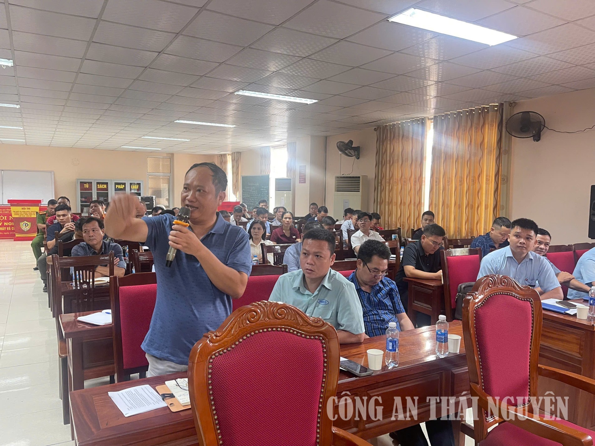 Đại diện Cty DIESEL Sông Công]