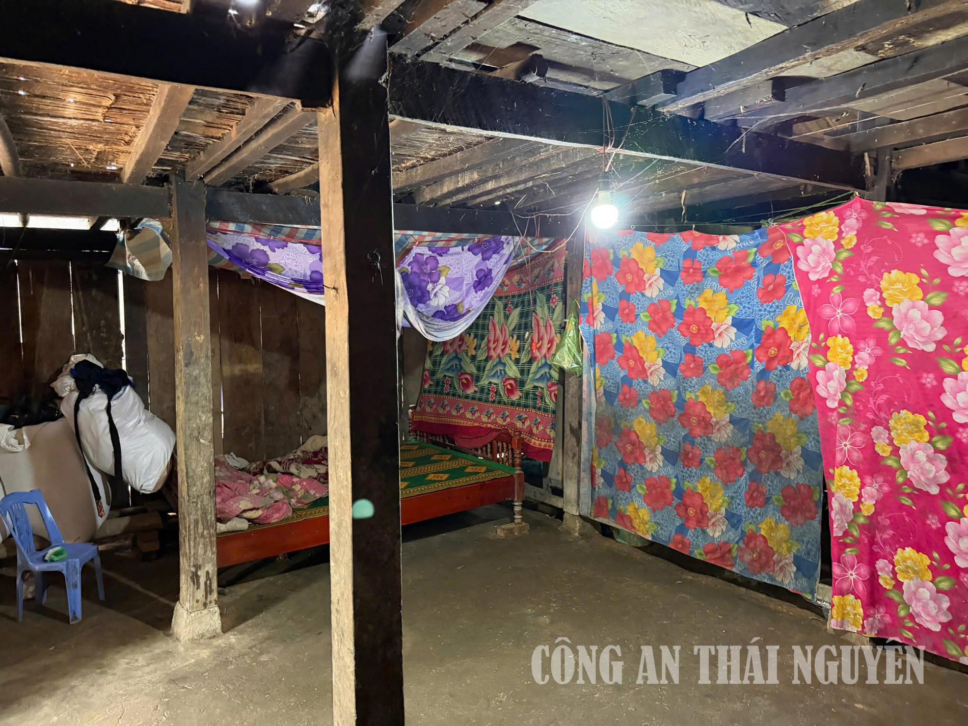 Ngôi nhà của một gia đình liên quan đến vụ việc.