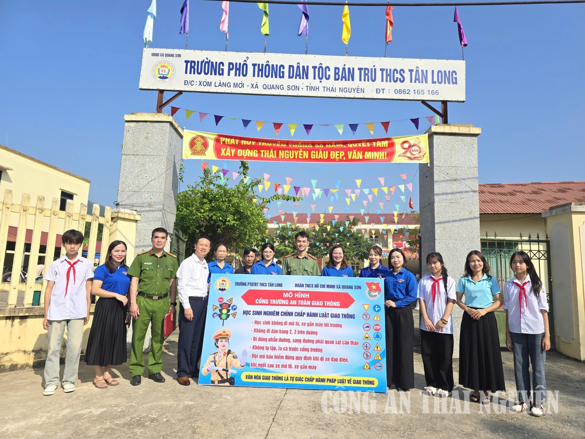 Nâng cao nhận thức pháp luật cho học sinh tại Quang Sơn.