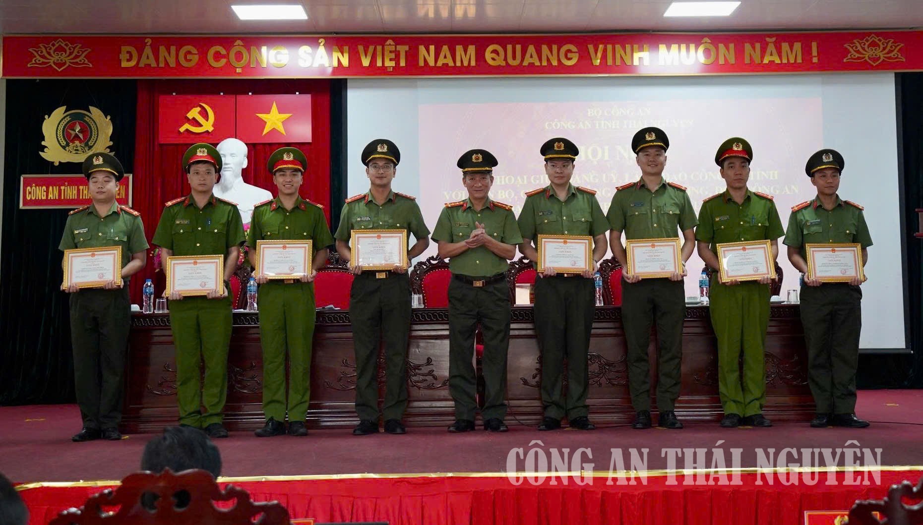 Sếp Trung
