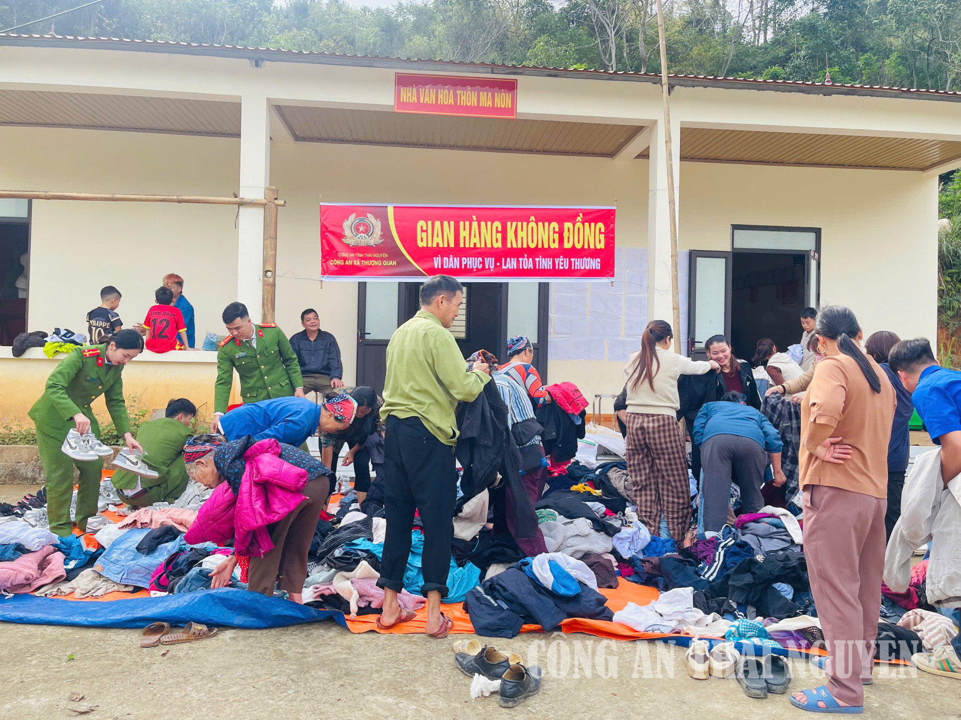 Công an xã Thượng Quan thực hiện hiệu quả phong trào thi đua “Ba nhất”.