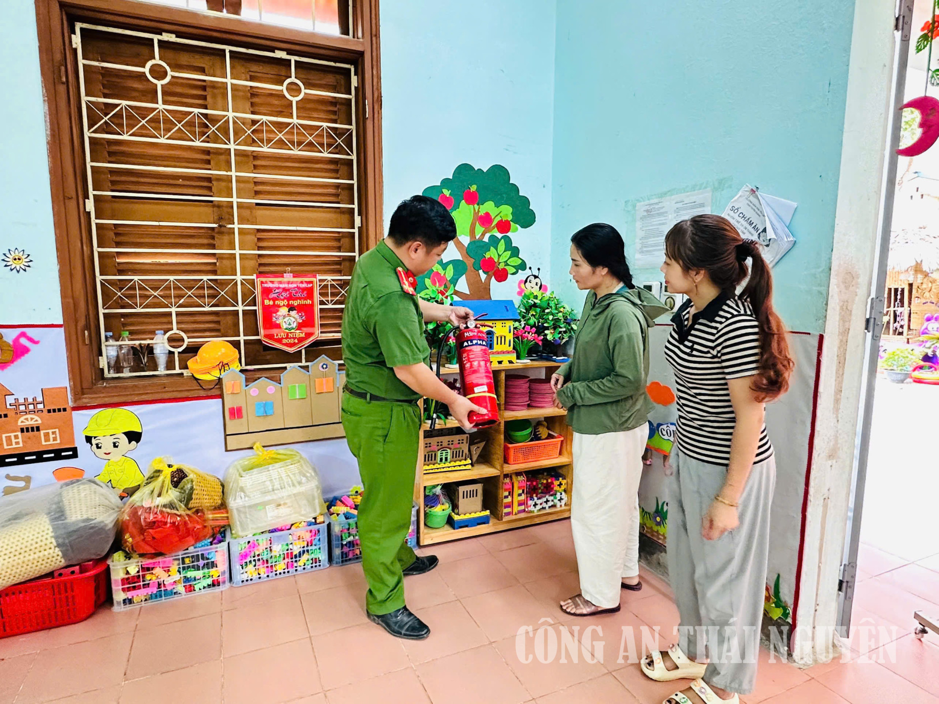 Công an phường Trung Thành đảm bảo an toàn phòng cháy, chữa cháy trước thềm năm học mới.