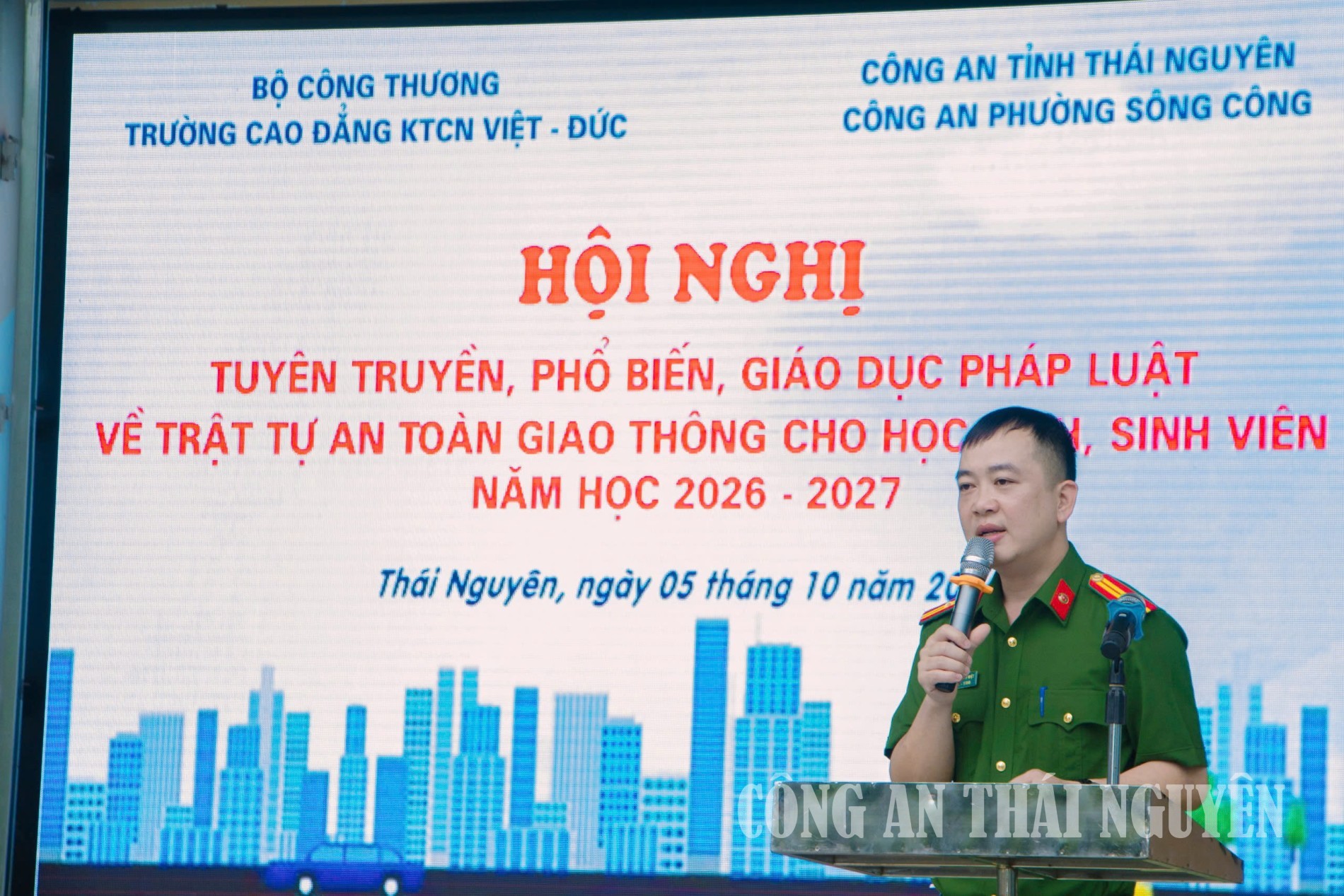 Công an phường Sông Công phối hợp tuyên truyền pháp luật