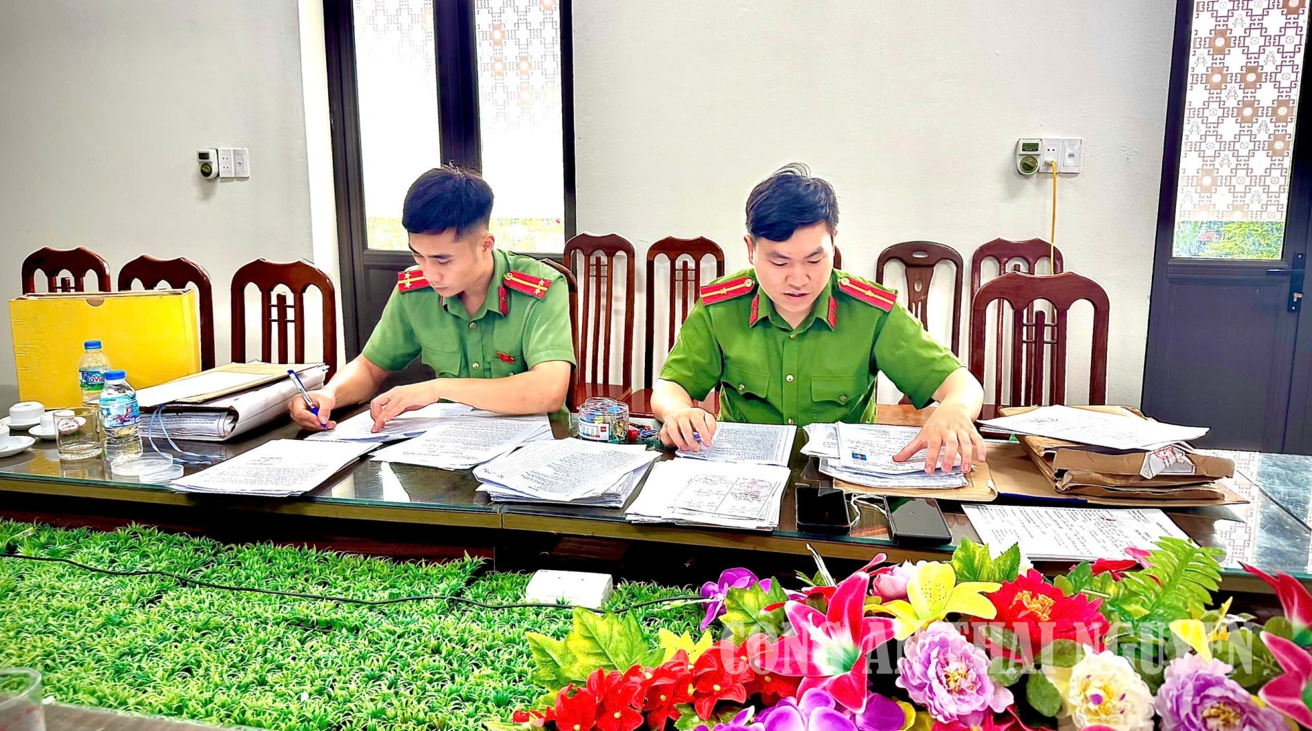 Công an xã Lam Vỹ số hóa hồ sơ đảng viên, góp phần thúc đẩy chuyển đổi số
