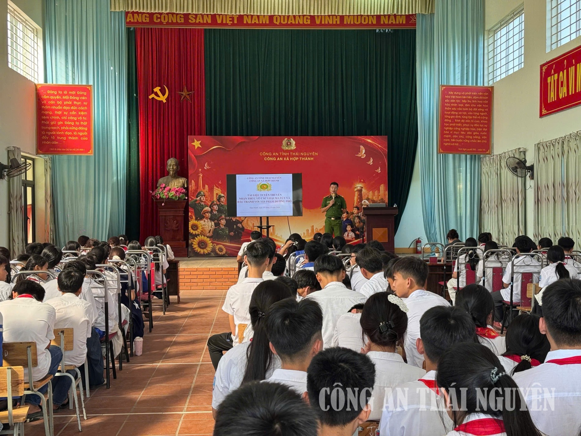 Công an xã Hợp Thành tuyên truyền phòng, chống ma tuý trong lứa tuổi thanh thiếu niên