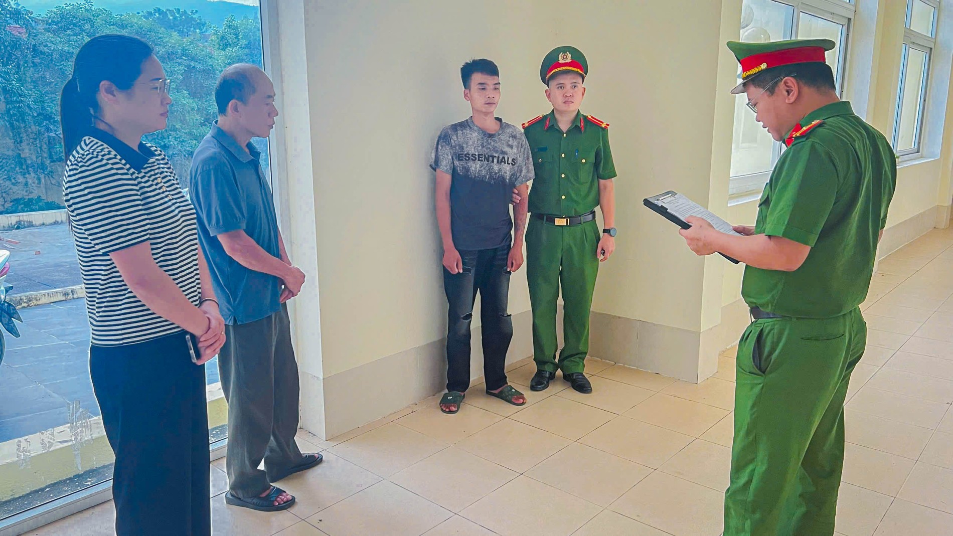 Đối tượng Triệu Quang Tùng bị khởi tố về hành vi Trộm cắp tài sản