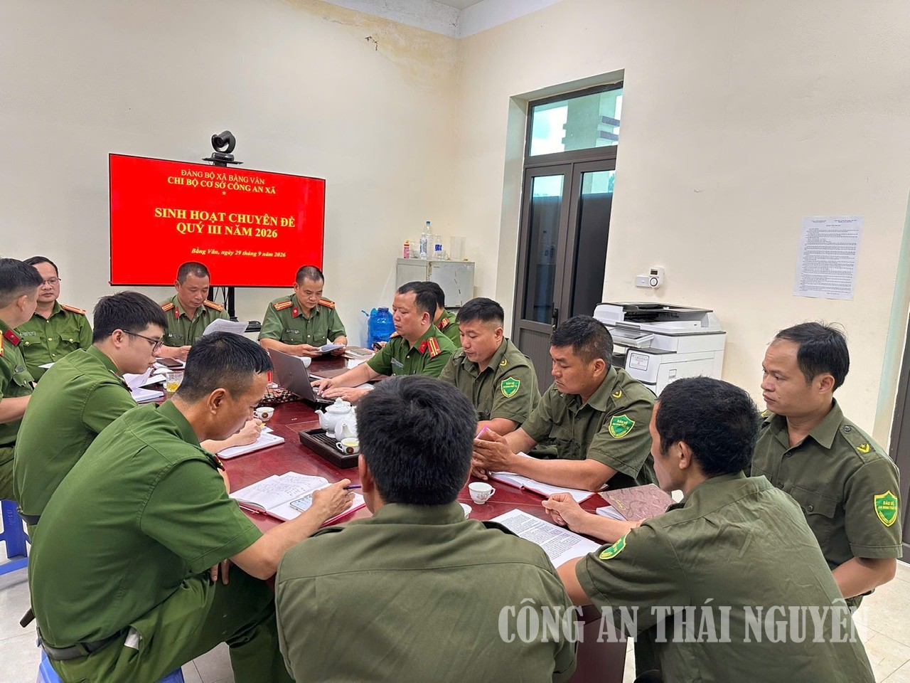 Chi bộ Công an xã Bằng Vân tổ chức sinh hoạt chuyên đề quý III năm 2026.