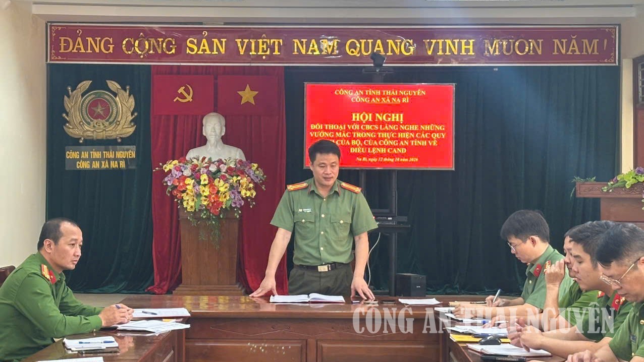 Trưởng Công an xã trực tiếp quán triệt các Thông tư quy định, văn bản chỉ đạo, hướng dẫn của cấp trên về công tác Điều lệnh CAND