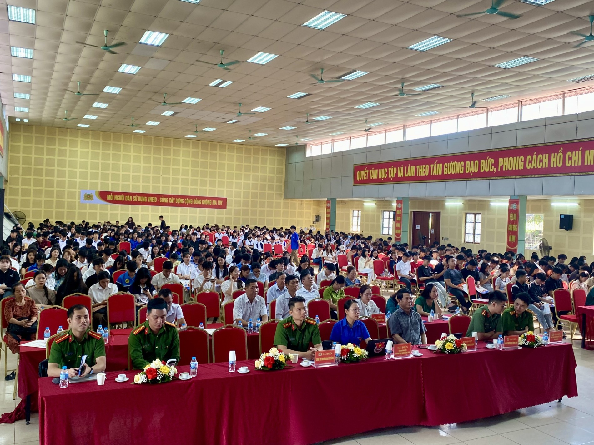 Ngày hội có sự tham gia đông đảo của người dân, các chủ cơ sở lưu trú, cơ sở kinh doanh có điều kiện về An ninh trật tự