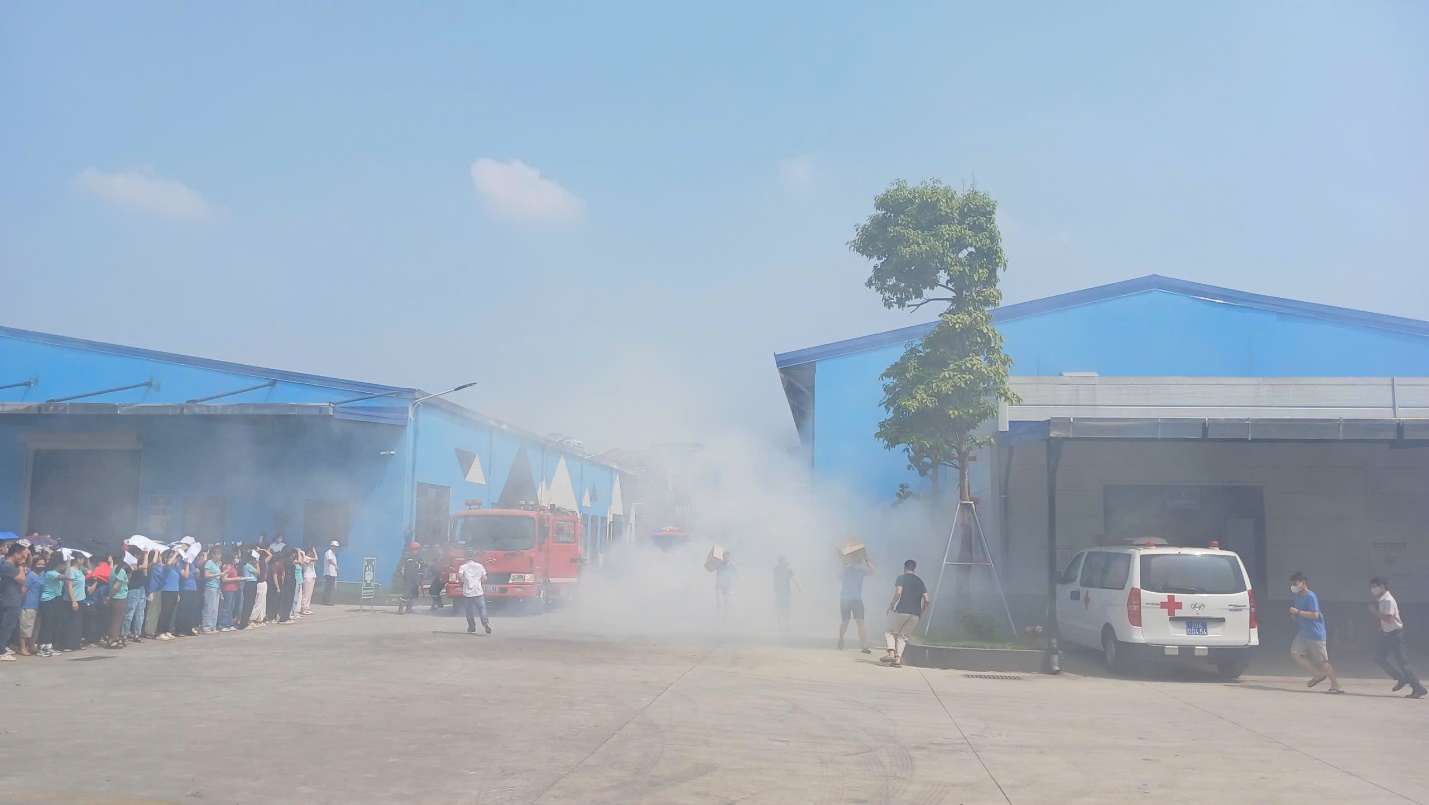Thực tập phương án chữa cháy, cứu nạn, cứu hộ tại nhà máy TNGF
