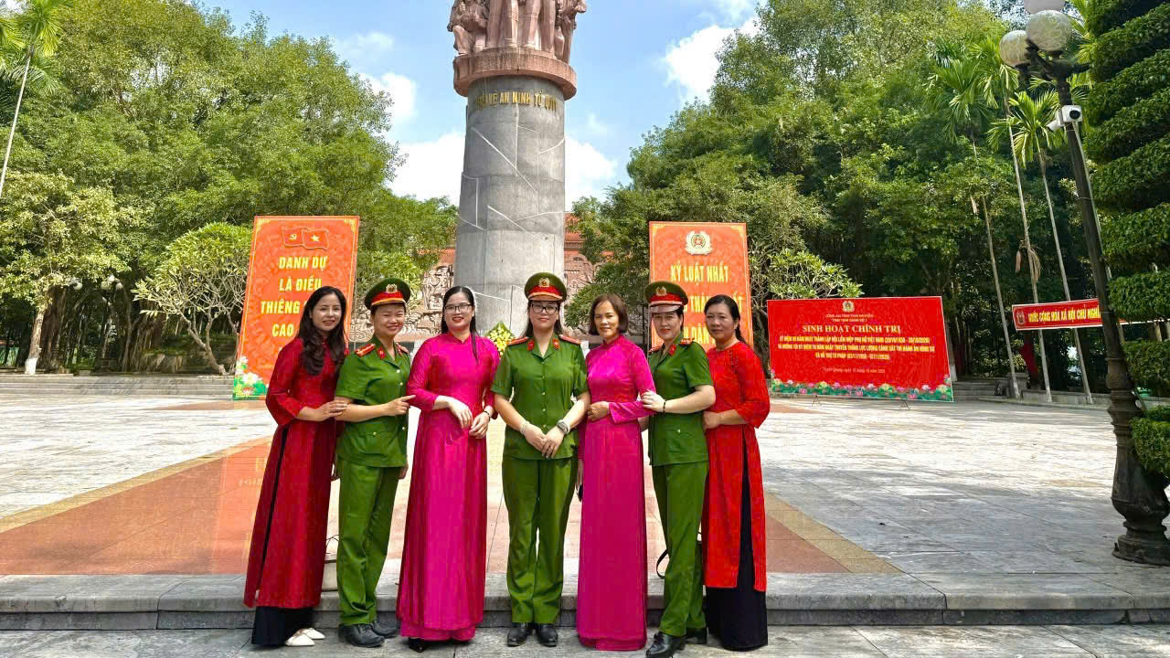 Trại tạm giam số 2 tổ chức các hoạt động chào mừng Ngày Phụ nữ Việt Nam 20/10