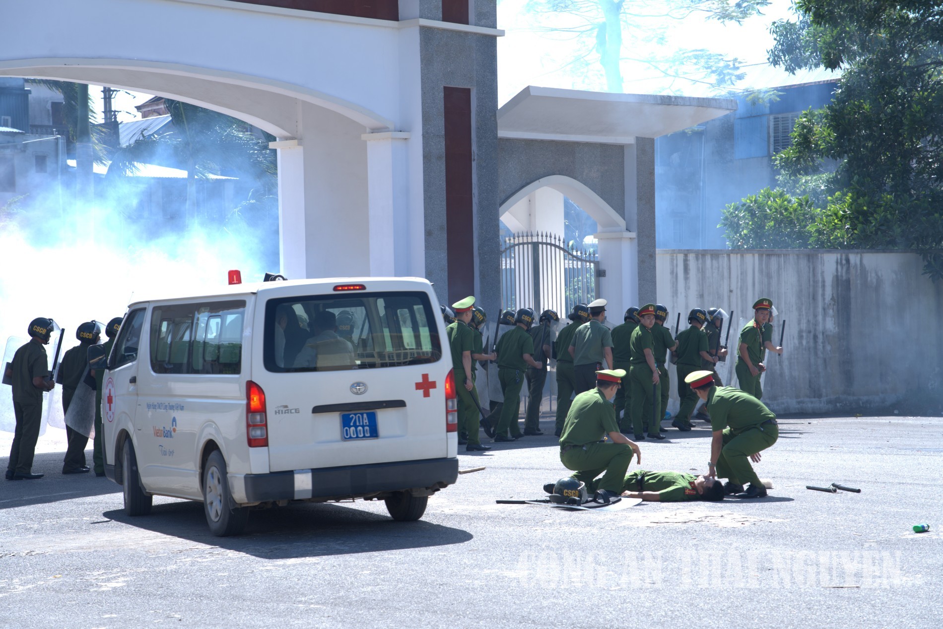 Thực hành chiến đấu phòng thủ, xử lý các tình huống giả định